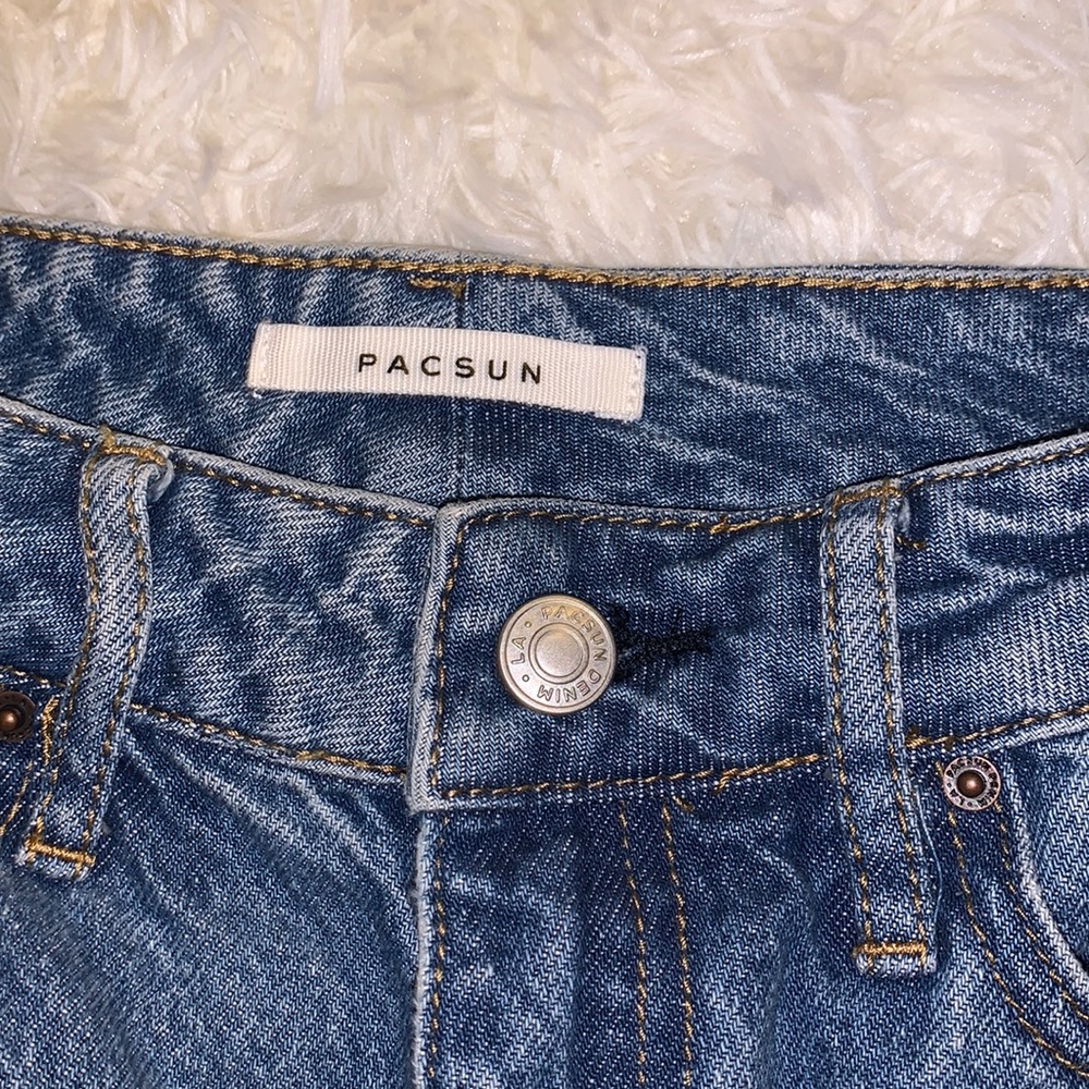 Pacsun 90’s mom jeans